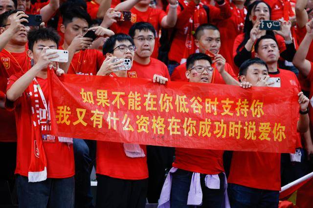 维尼修斯续约皇马至2032，突破来自续约奖金的谈判